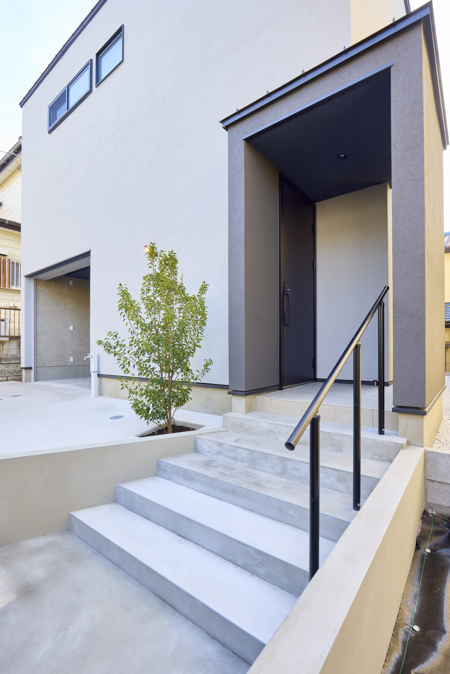 玄関アプローチ