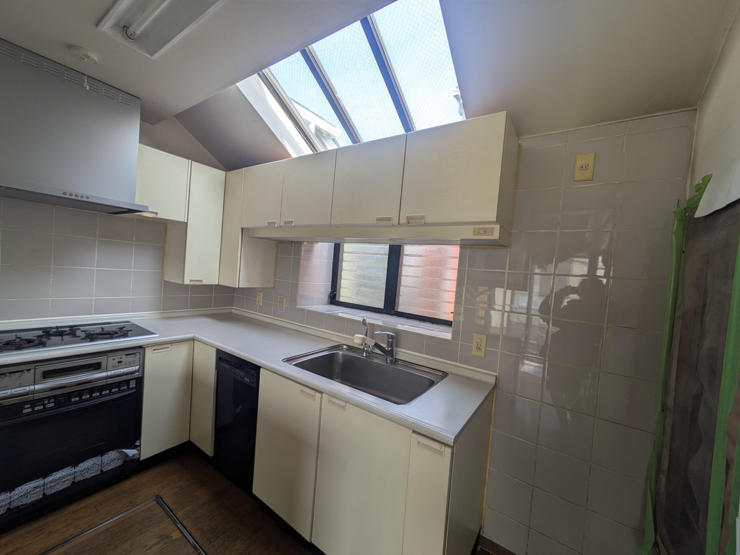 築36年戸建てを二世帯住宅(ZEH)にﾌﾙﾘﾉﾍﾞｰｼｮﾝ