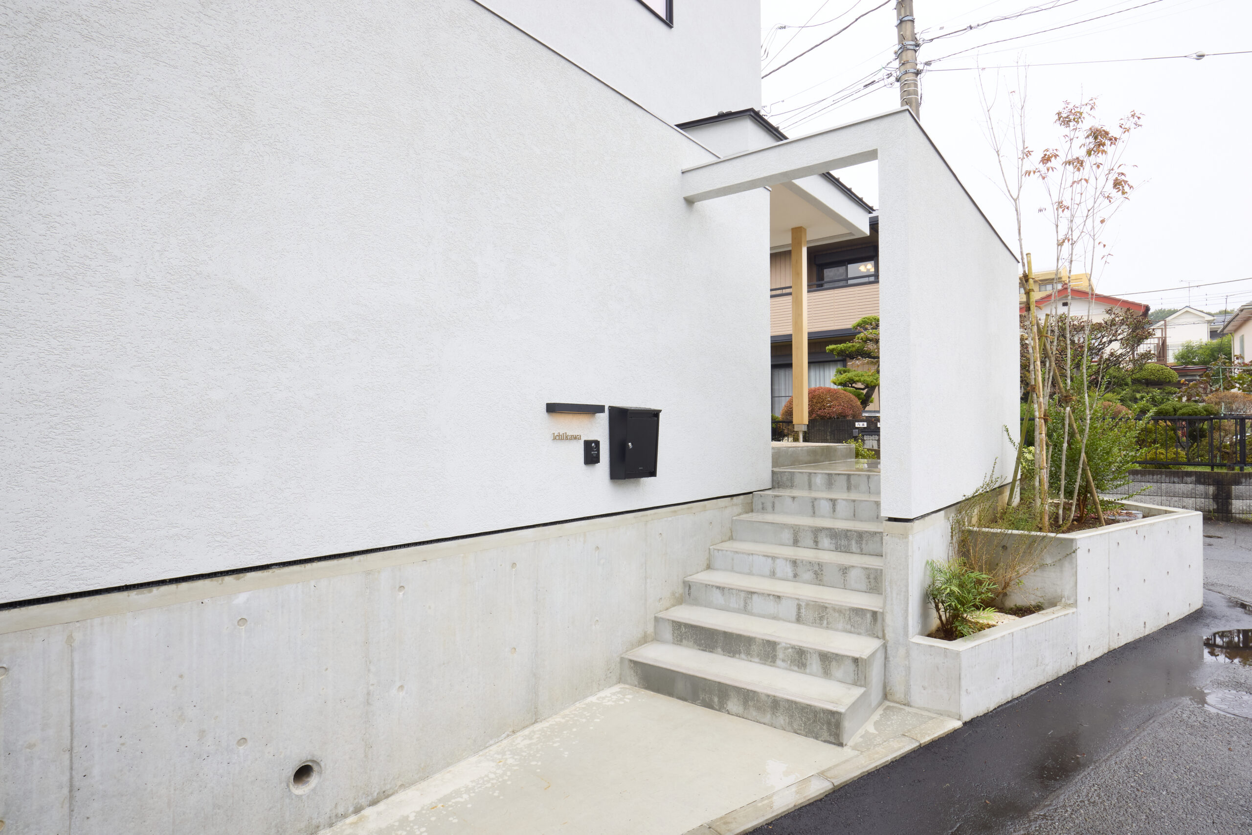 玄関アプローチ